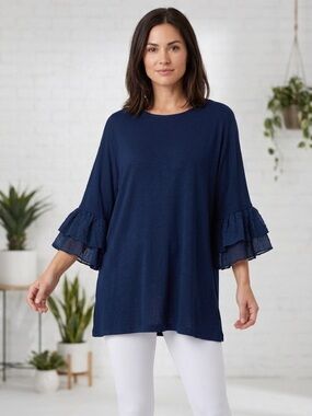 Suzanne Betro Light Weight Sweater NWT Small